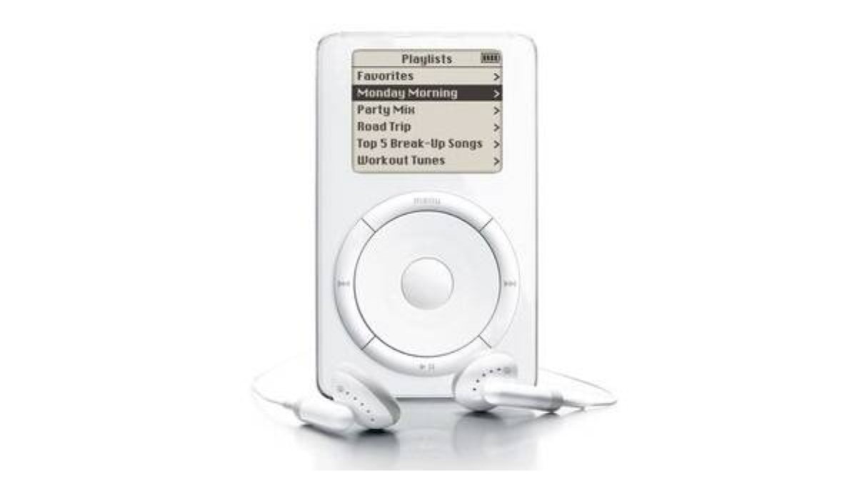 Primeiro iPod foi lançado em 2001 com 5 GB de espaço. A Apple ainda vende o iPod Classic, com interface parecida com a do original e 160 GB de capacidade