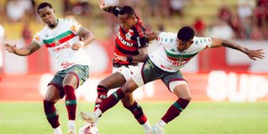 Risco de rebaixamento do Flamengo assusta imprensa europeia