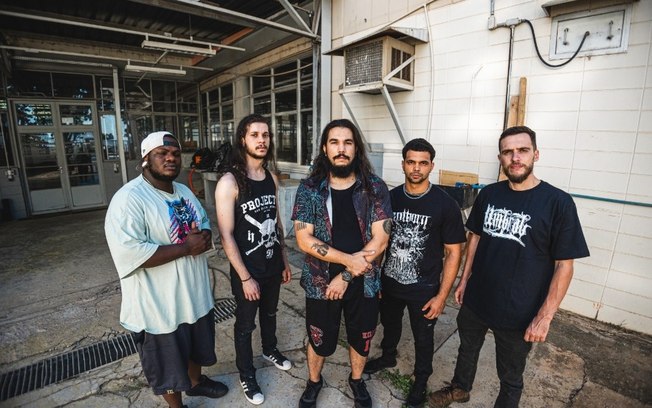 Umbral apresenta novo clipe com crítica social, referências literárias e metal pesado Umbral apresenta novo clipe com crítica social, referências literárias e metal pesado