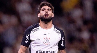 Yuri%20Alberto%20isenta%20Edina%20e%20cobra%20companheiros%20ap%C3%B3s%20derrota%20