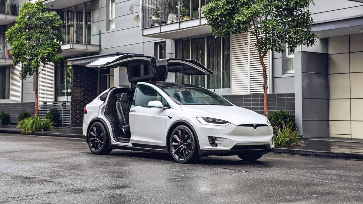 Model X é considerado o SUV da Tesla, mas deverá receber concorrentes mais 'brutos' em breve
