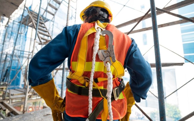 Construção civil lidera índices de acidentes de trabalho Construção civil lidera índices de acidentes de trabalho