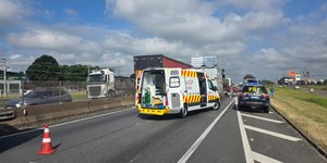 Feriado: homem morre atropelado na Via Dutra no interior de SP