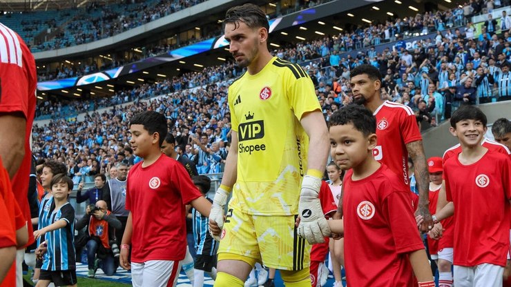 Internacional terá dois reforços para enfrentar o Botafogo