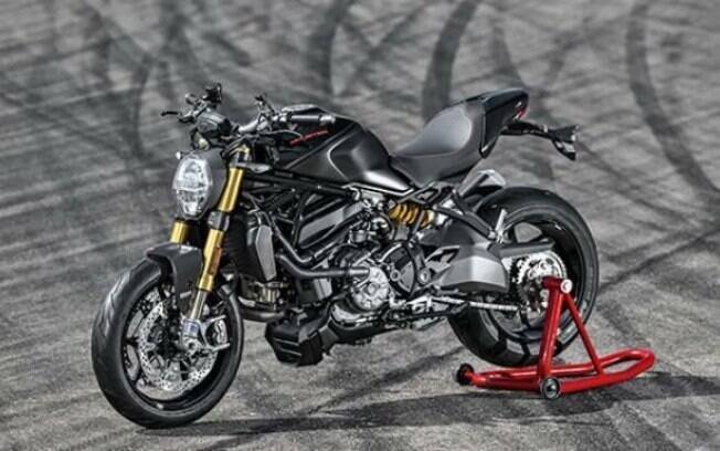Ducati Monster 1200 na cor preta deverá atrair os amantes da velocidade que preferem um visual menos chamativo