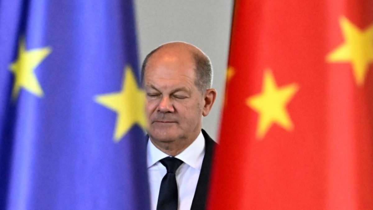 Chanceler alemão busca fortalecer laços econômicos em visita à China