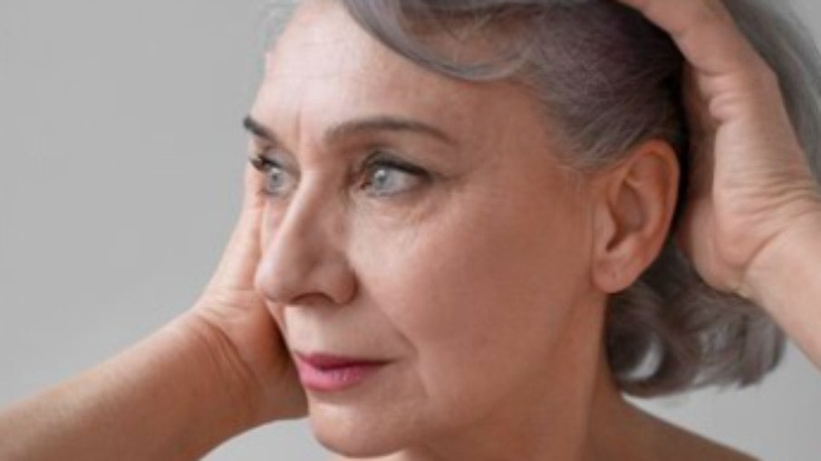 Colágeno e menopausa: como manter a pele firme e hidratada nessa fase
