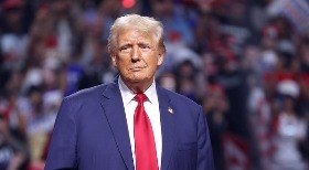 Tarifaço de Trump entra em vigor em mais de 70 países