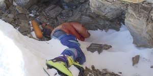 Corpo congelado de montanhista deixará o Everest após 30 anos