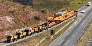 Carreta gigante segue parada na Dutra por questões de segurança