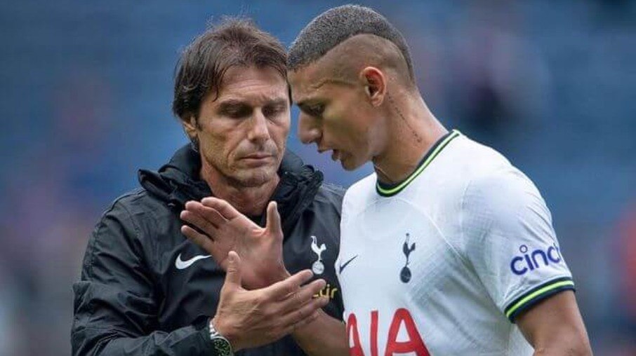 Richarlison sofreu uma lesão durante a partida frente ao Everton Richarlison sofreu uma lesão durante a partida frente ao Everton