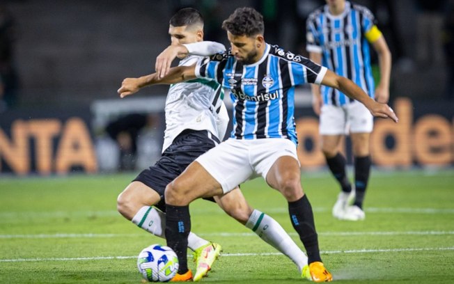 Grêmio confirma novas lesões de volante e zagueiro titulares