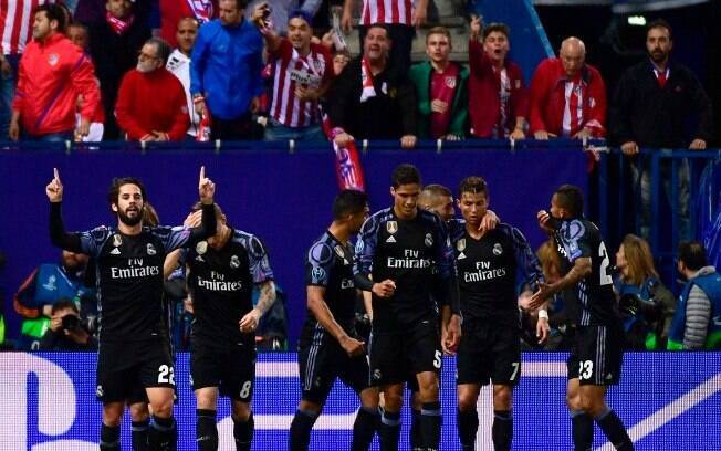 Jogadores do Real Madrid comemoram e torcedores do Atlético não economizam nos xingamentos