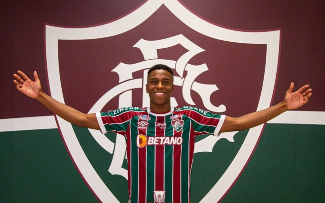 Fluminense anuncia contratação do atacante Jan Lucumí, promessa do futebol colombiano