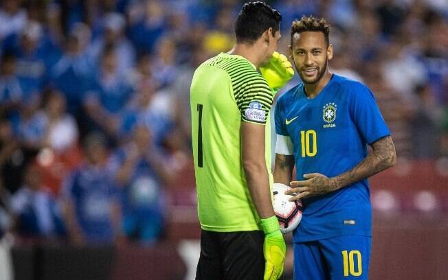 Neymar reclamou por ter levado um cartão amarelo contra El Salvador
