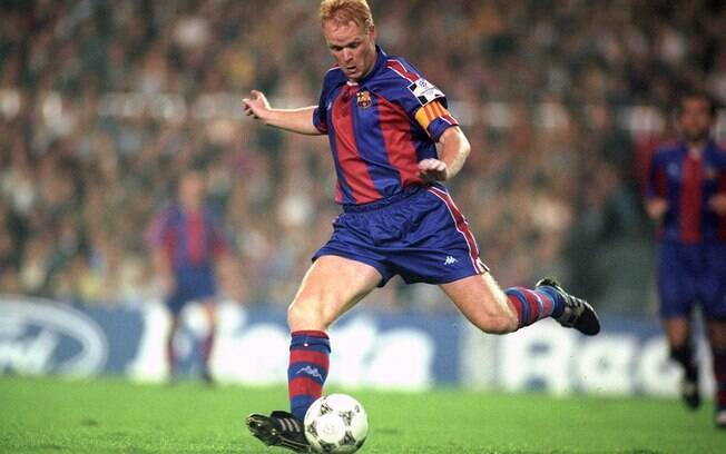Ronald Koeman jogou no Barcelona entre os anos de 1989 e 1995 Ronald Koeman jogou no Barcelona entre os anos de 1989 e 1995
