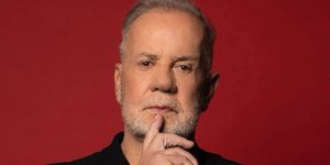 Luiz Fernando Guimarães se emociona ao relembrar casamento LGBT+
