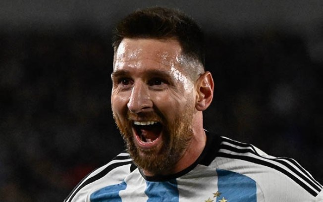 O atacante argentino Lionel Messi é um dos grandes nomes do futebol argentino 