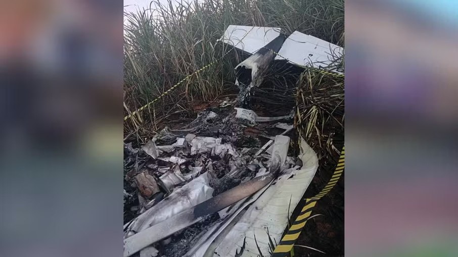 O avião que caiu foi fabricado em 1970, com capacidade para o piloto e mais cinco passageiros O avião que caiu foi fabricado em 1970, com capacidade para o piloto e mais cinco passageiros