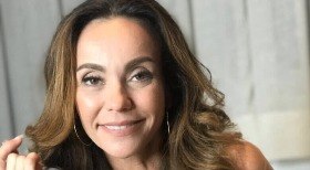 Flávia Monteiro expõe assédio verbal em troca de papel na TV