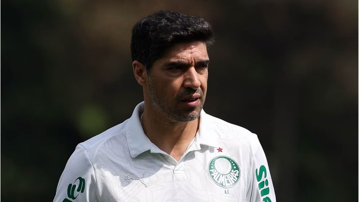 Corneta: torcida do Palmeiras não perdoa Abel por “férias”