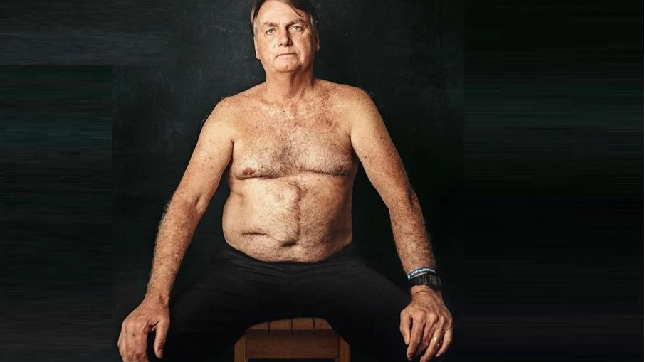 Jair Bolsonaro sem camisa