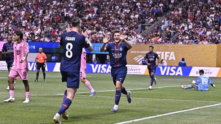 Paris Saint-Germain arrasa time de Messi e avança às quartas da Copa do Mundo de Clubes