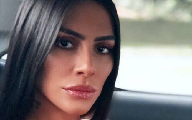 Cleo Pires posta fotografia nua no Instagram e recebe diversos elogios