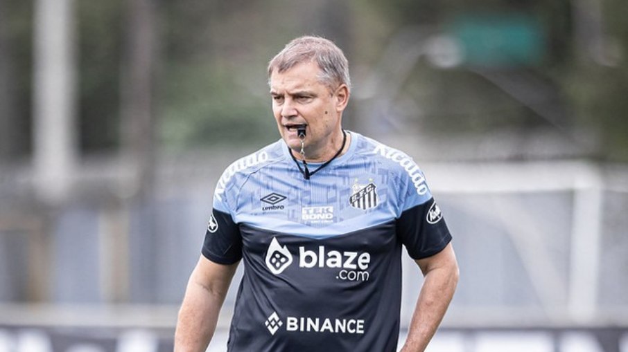 Aguirre, novo treinador do Santos. 