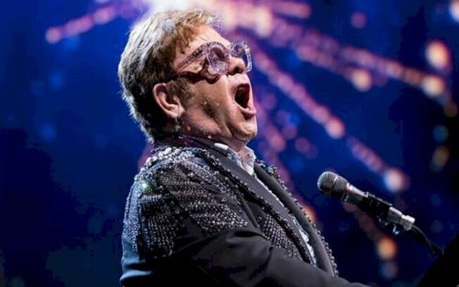 Elton John: o primeiro britânico a figurar no TOP 10 em seis décadas