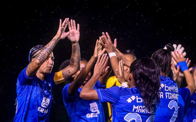 Cruzeiro derrota Inter no Brasileirão Feminino