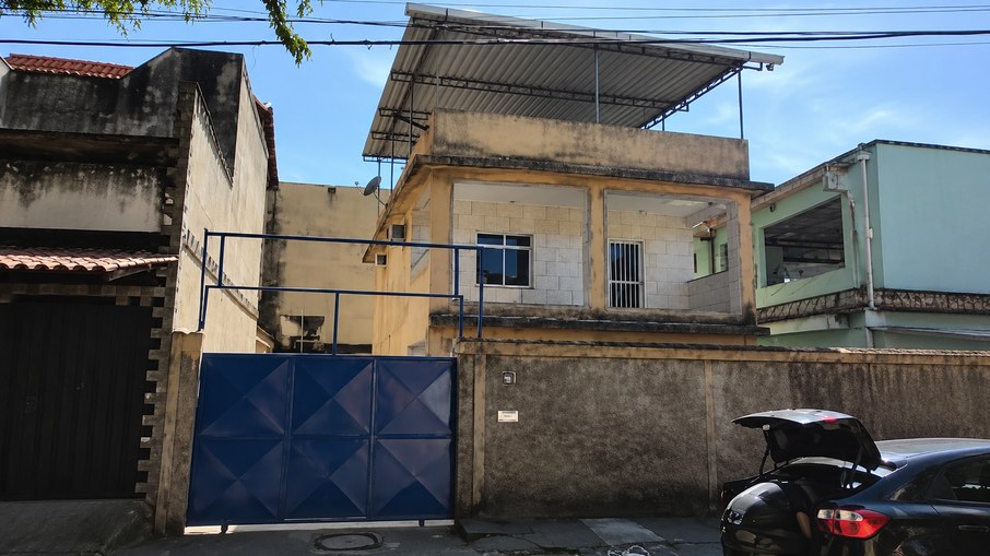 casa localizada na Vila Rosário, em Duque de Caxias (RJ)
