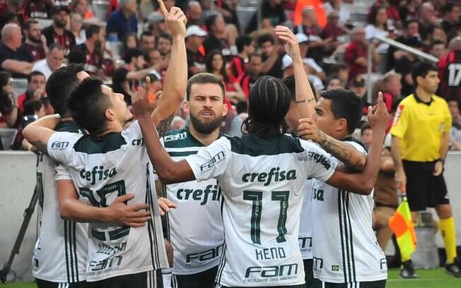 Palmeiras venceu o Atlético-PR na Arena da Baixada por 3 a 1