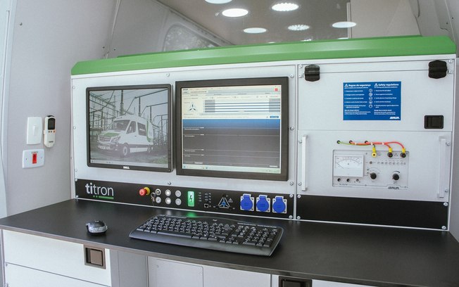 CEEE Equatorial adota novo laboratório móvel em Porto Alegre