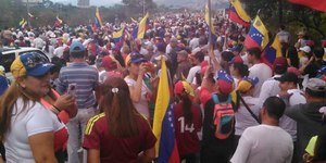 Venezuela aprova anistia a presos e exilados políticos
