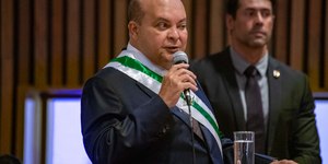 Ibaneis Rocha abre mão do Senado sob cerco de investigações