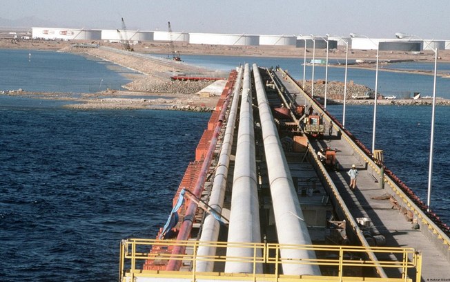 Oleodutos da Arábia Saudita levam a Yanbu, no Mar Vermelho, uma rota de transporte de petróleo que também está ameaçada