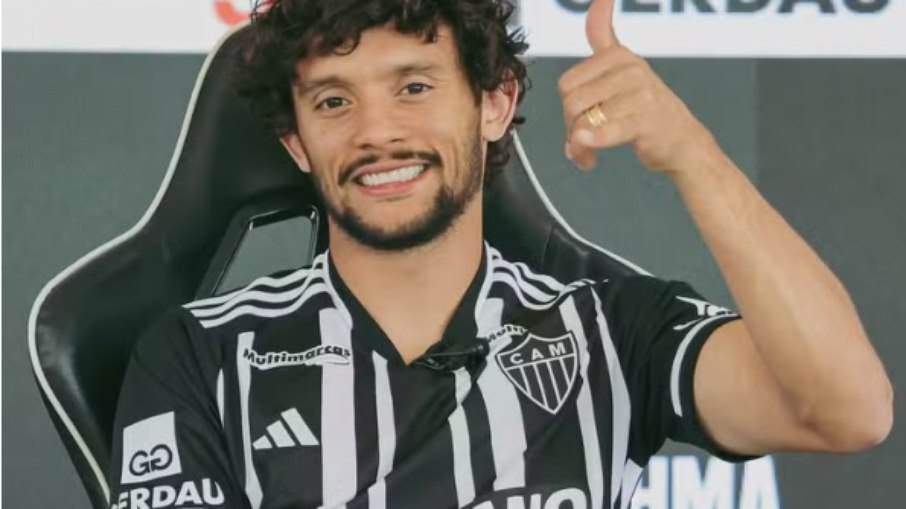 Scarpa foi contratado pelo Galo e retornou ao Brasil