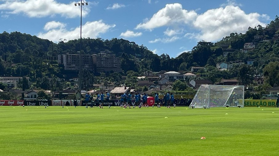 Atletas da Seleção Brasileira treinaram nesta quinta, na Granja Comary