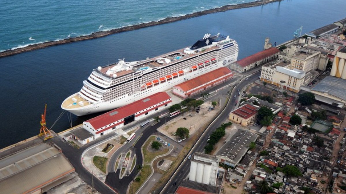 Temporada de cruzeiro movimenta turismo no litoral brasileiro