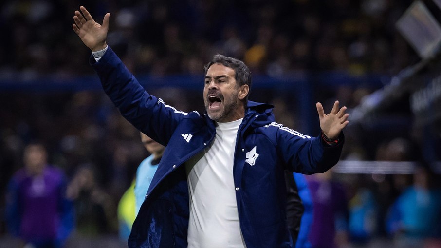 Artur Jorge crê que Cruzeiro poderia ter virada contra o Boca