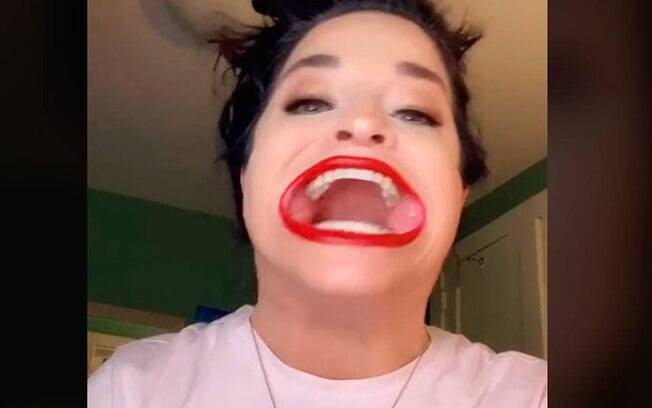 Samantha Ramdell viralizou no TikTok por conta do tamanho de sua boca