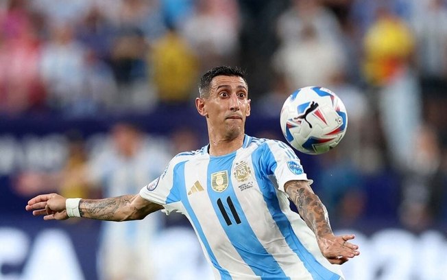 Fideo se emocionou ao falar das palavras de Messi no pré-jogo Fideo se emocionou ao falar das palavras de Messi no pré-jogo