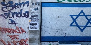 Como a religião é usada no poder paralelo do Complexo de Israel