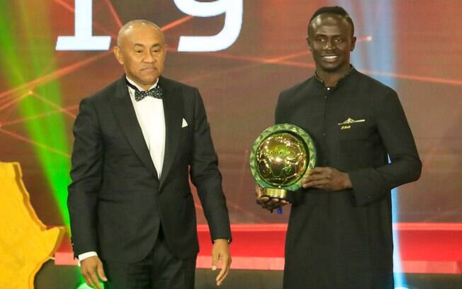 Sadio Mané já foi eleito o melhor jogador do continente africano, superando Salah e Aubameyang