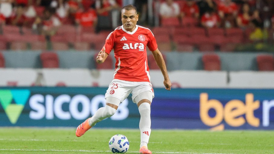 Gabriel Mercado revela inimizade entre jogadores no Internacional