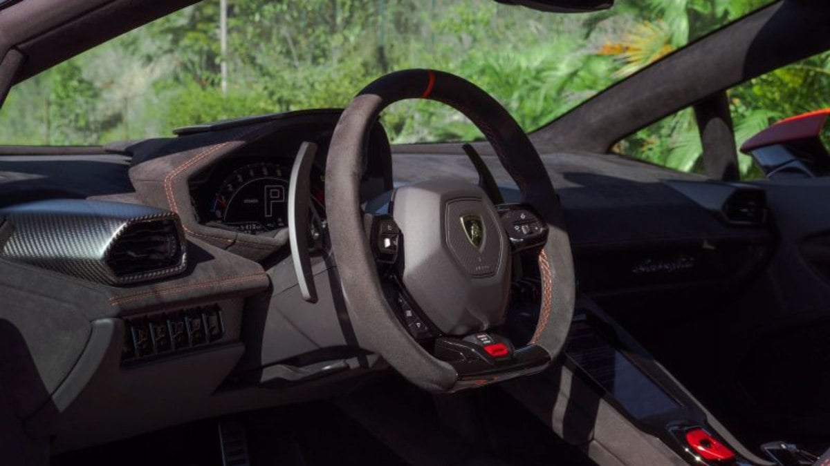 Interior da Lamborghini Huracán Tecnica 2023 Interior da Lamborghini Huracán Tecnica 2023