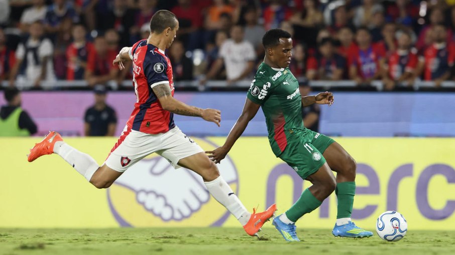 Palmeiras é alvo de vaias da torcida após perder para Cerro Porteño em casa