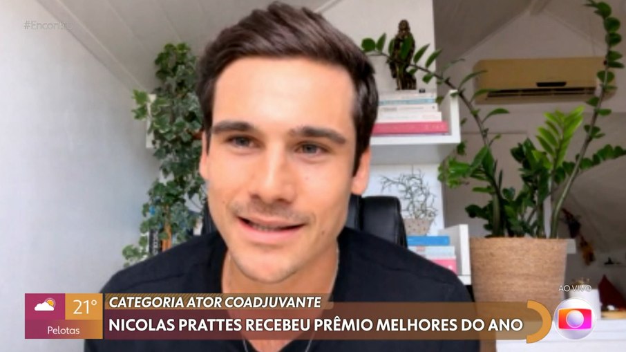 Nicolas Prattes durante o programa Encontro com Patrícia Poeta na manhã desta terça-feira (26)