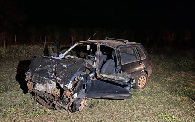 Acidente entre dois carros e ambulância deixa homem gravemente ferido na SP-257 em Santa Lúcia Acidente entre dois carros e ambulância deixa homem gravemente ferido na SP-257 em Santa Lúcia